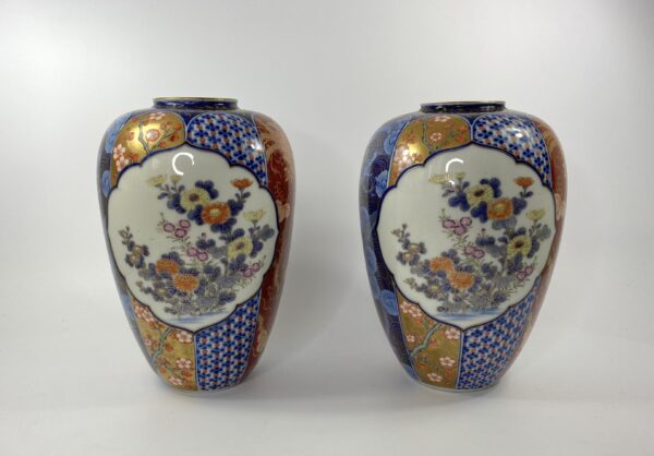 92D1E6A9-BC7A-4953-94CD-FE43CF711321 Pair Koransha Imari porcelain vases, c. 1890. Meiji Period