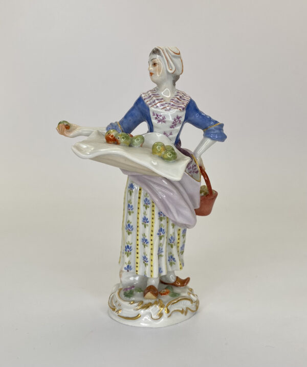 Meissen porcelain figure ‘The Apple Seller’, c.1920.