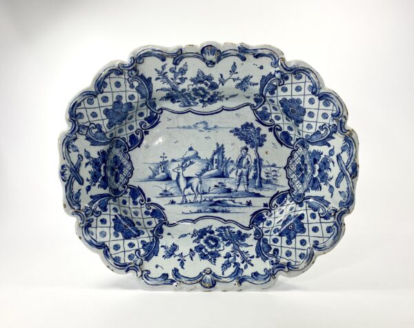 Dutch Delft large serving dish. Van Duyn Factory. c. 1765 Dutch Delft large serving dish. Van Duyn Factory. c. 1765.