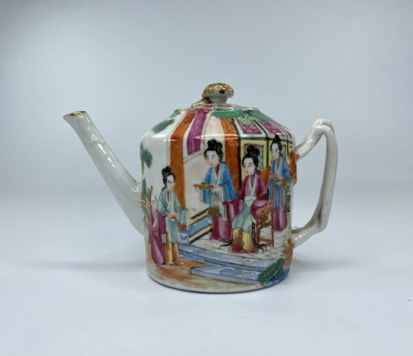 Chinese porcelain teapot. Famille rose, c. 1850.