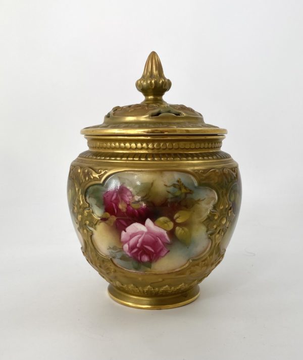 Royal Worcester Roses pot pourri, dated 1913 Royal Worcester Roses pot pourri, dated 1913