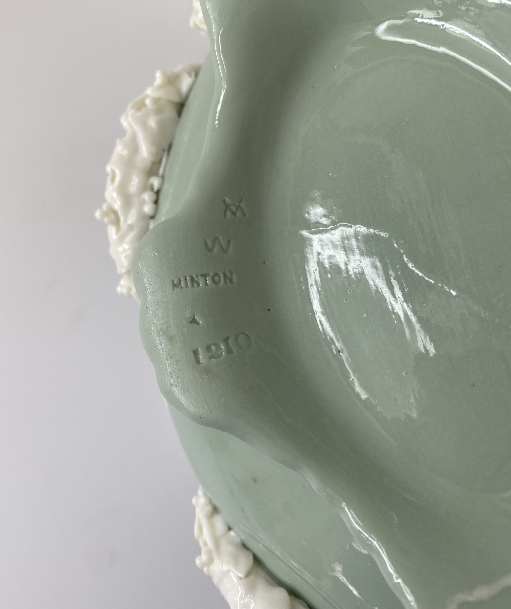 E33293F6-F56C-403A-A16A-230E70165E41