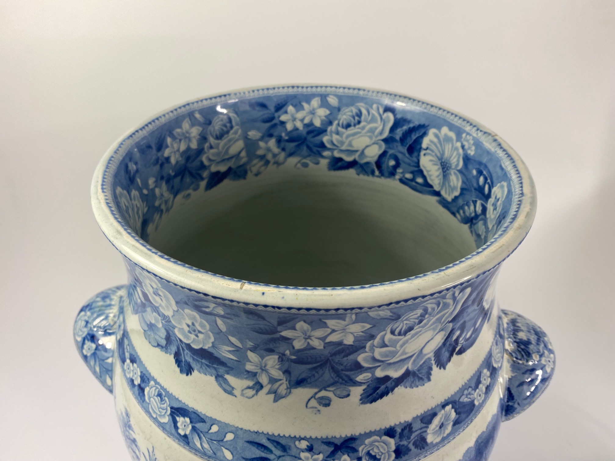 DFEE33C2-6F9B-43C2-A644-EC1D77A55EBE