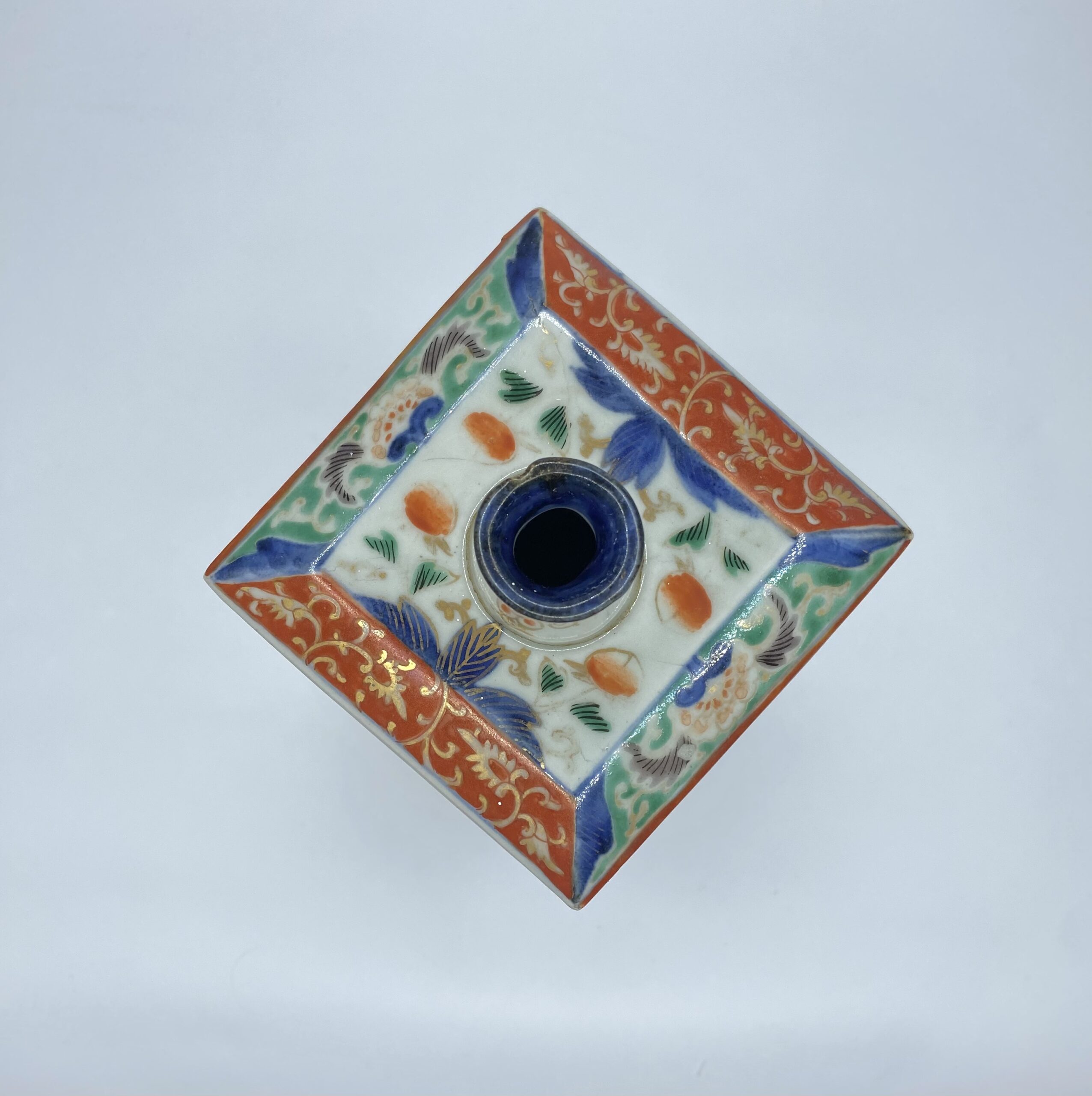 5F5DBA7F-4D7C-4D25-A021-B59DB5FD68A6