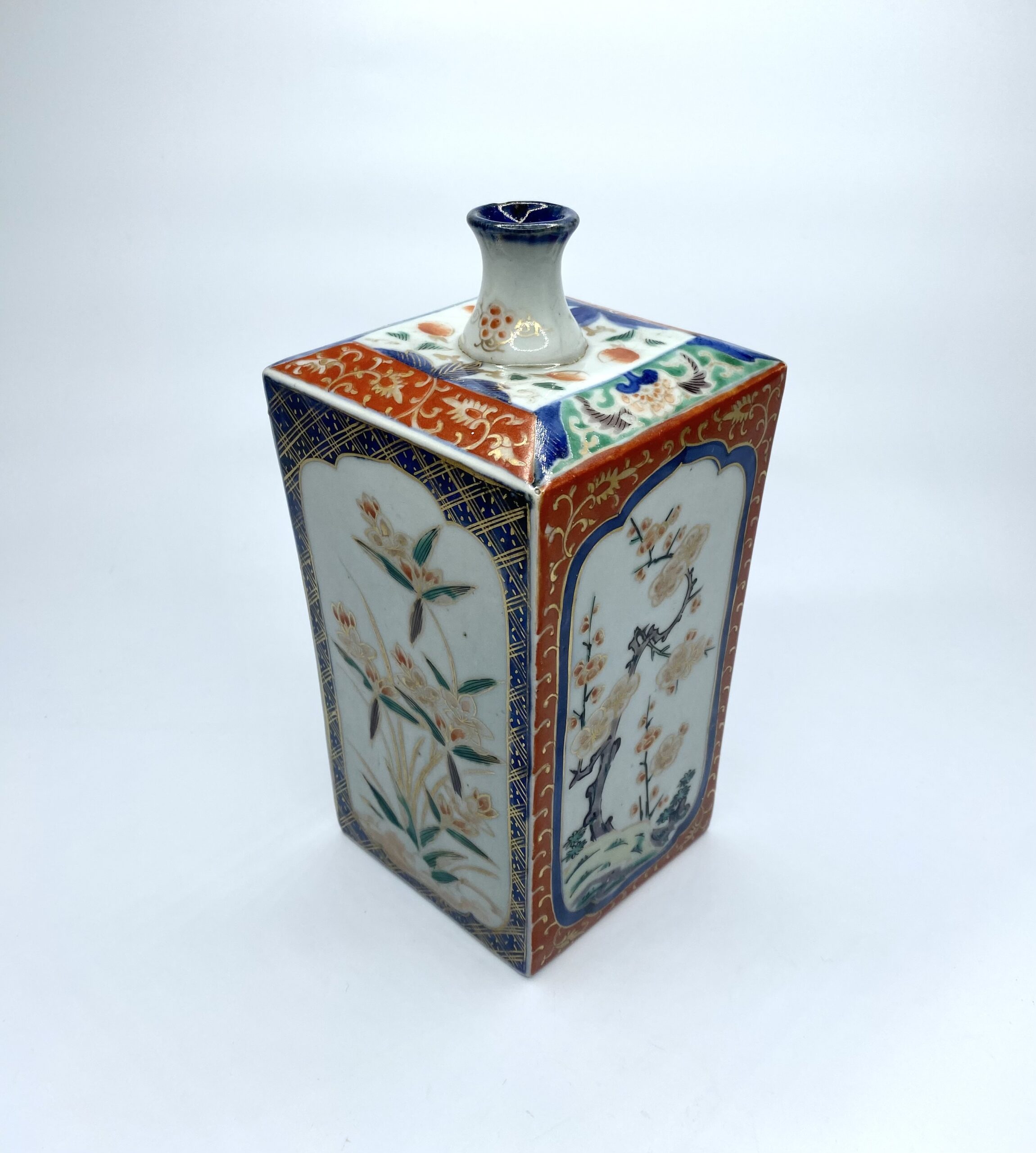 7EF8E0EA-B2A7-4581-9D72-4E3D87713D3A