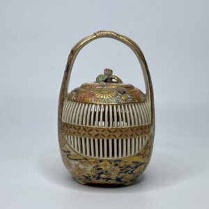 Imperial Satsuma cricket cage and cover, c. 1880. Meiji Petiod.