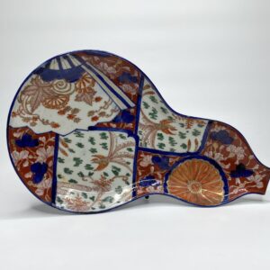 Imari porcelain gourd shape dish, Japan, c. 1890. Meiji Period.