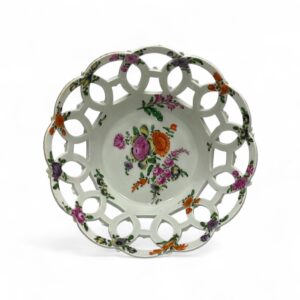 Worcester porcelain basket, c. 1765.