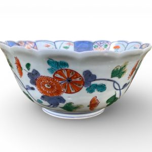 Imari porcelain bowl, Arita, Japan, c. 1700. Genroku Period.