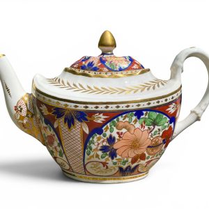 Chamberlains Worcester teapot, Imari pattern, 342, c. 1810.