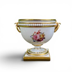 Barr Flight & Barr porcelain urn, c. 1810.